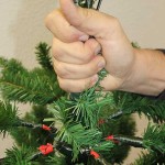 Künstlicher Weihnachtsbaum mit Scharniertechnik